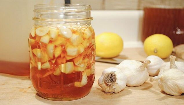 Anti-parasite garlic tincture